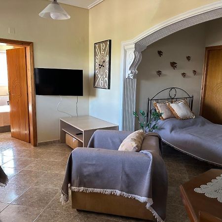 Gavrilis Apartments Nenita ภายนอก รูปภาพ