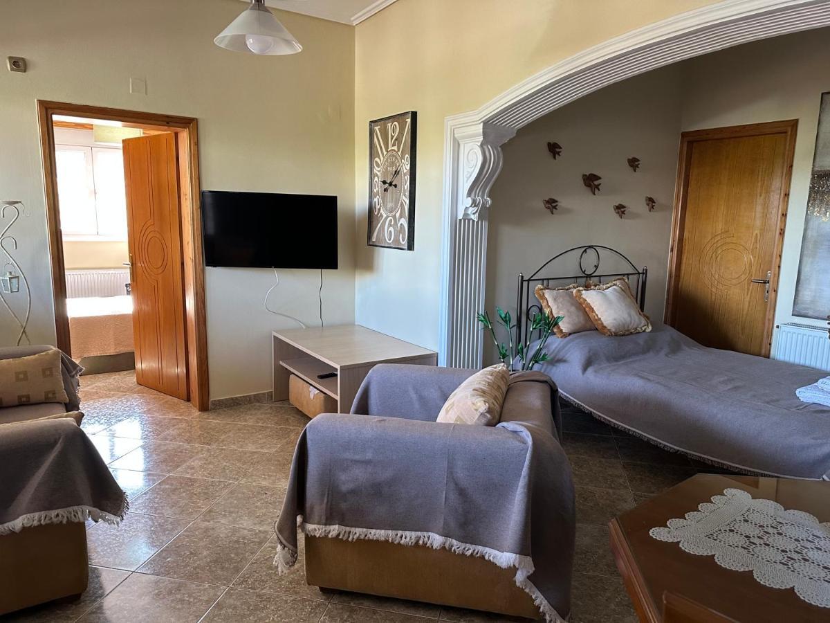 Gavrilis Apartments Nenita ภายนอก รูปภาพ
